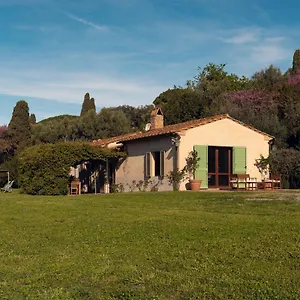 https://countryhouse.it-tuscanyhotel.com