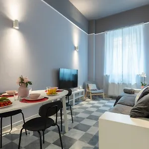 https://cristina-e-elena-suite.it-tuscanyhotel.com